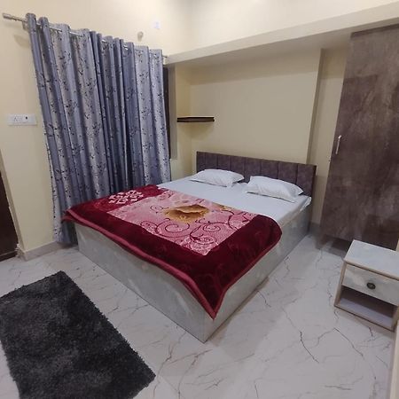 Sudarshan Home Stay Varanasi Esterno foto