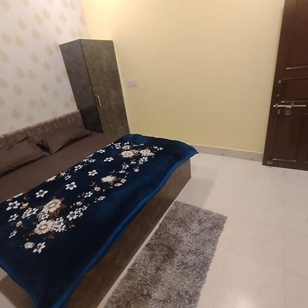 Sudarshan Home Stay Varanasi Esterno foto